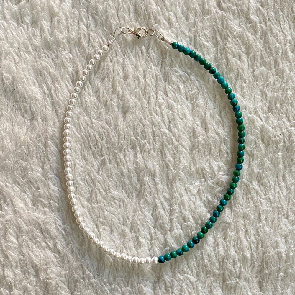 Handmade Half Pearl Half Green Beaded Necklace – Short Length